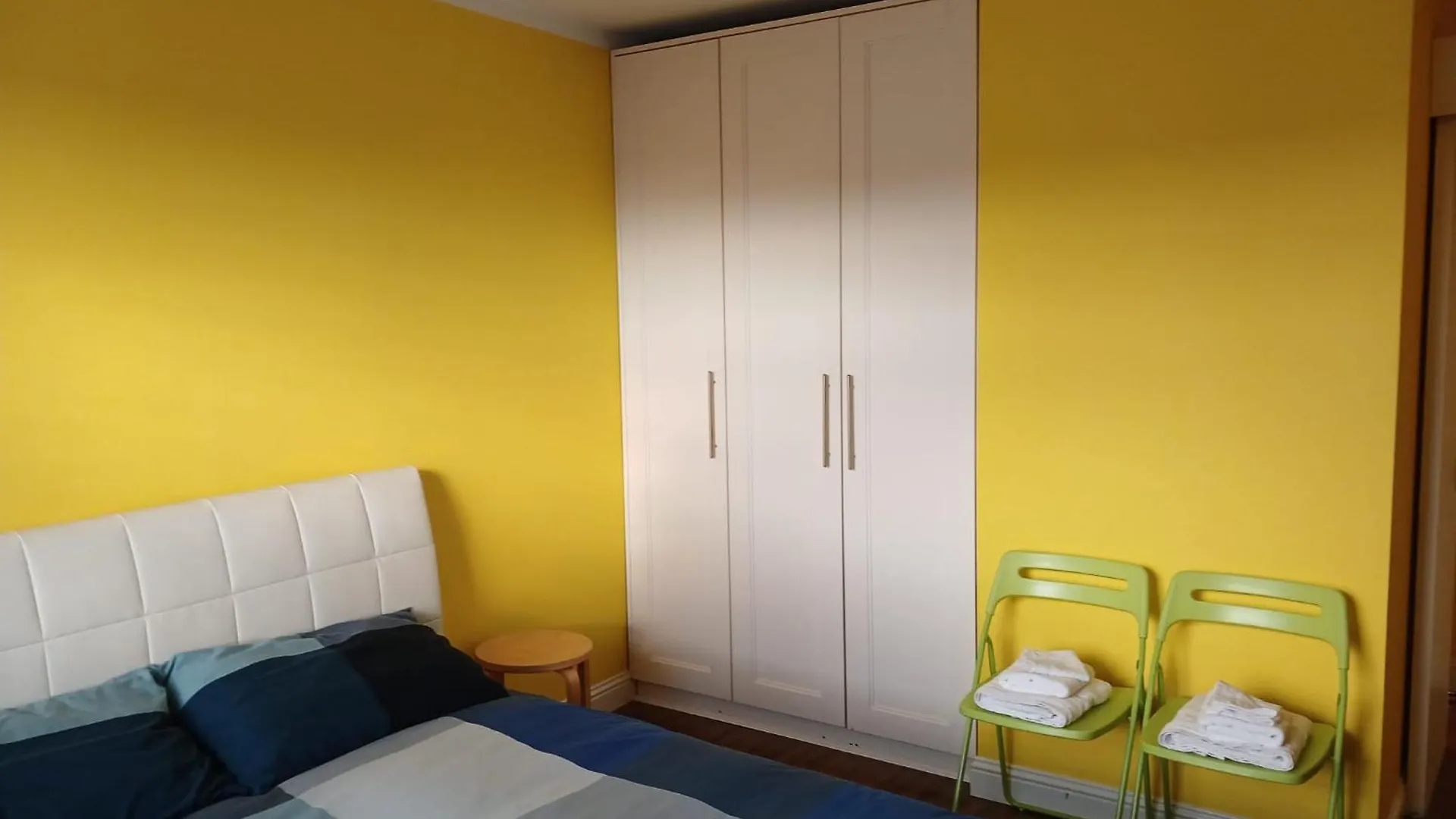 Yellow Room Dublin Irlanda